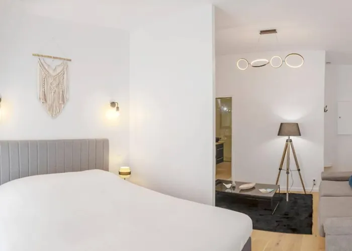 De Charme - Porto Riche - Coeur Historique Apartamento *